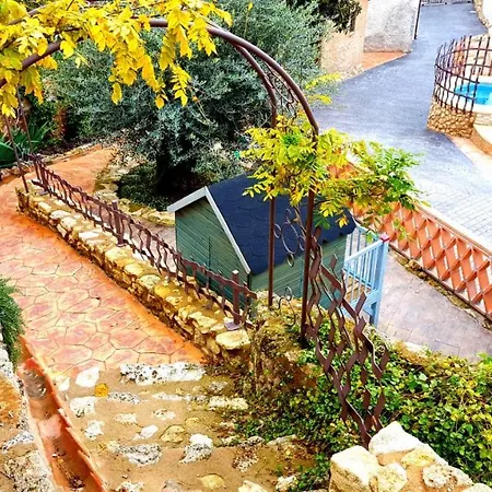Country house Almoguer Frailes