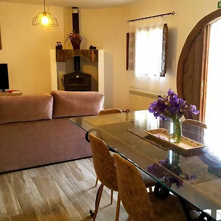 Almoguer Country house *