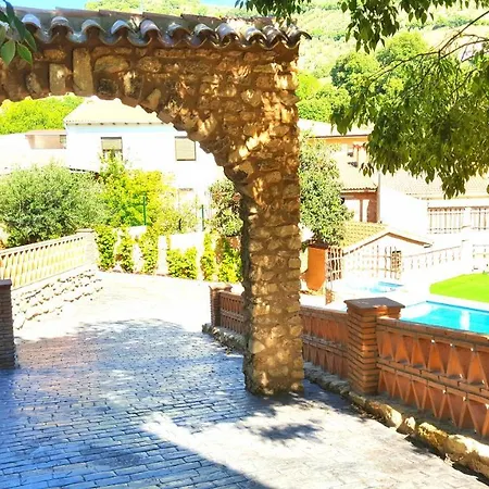 Almoguer Country house *